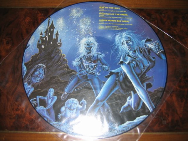 The Cinderella christmas card incluida en un vinilo