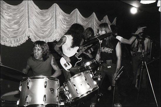 Behind the Iron Curtain - boda polaca